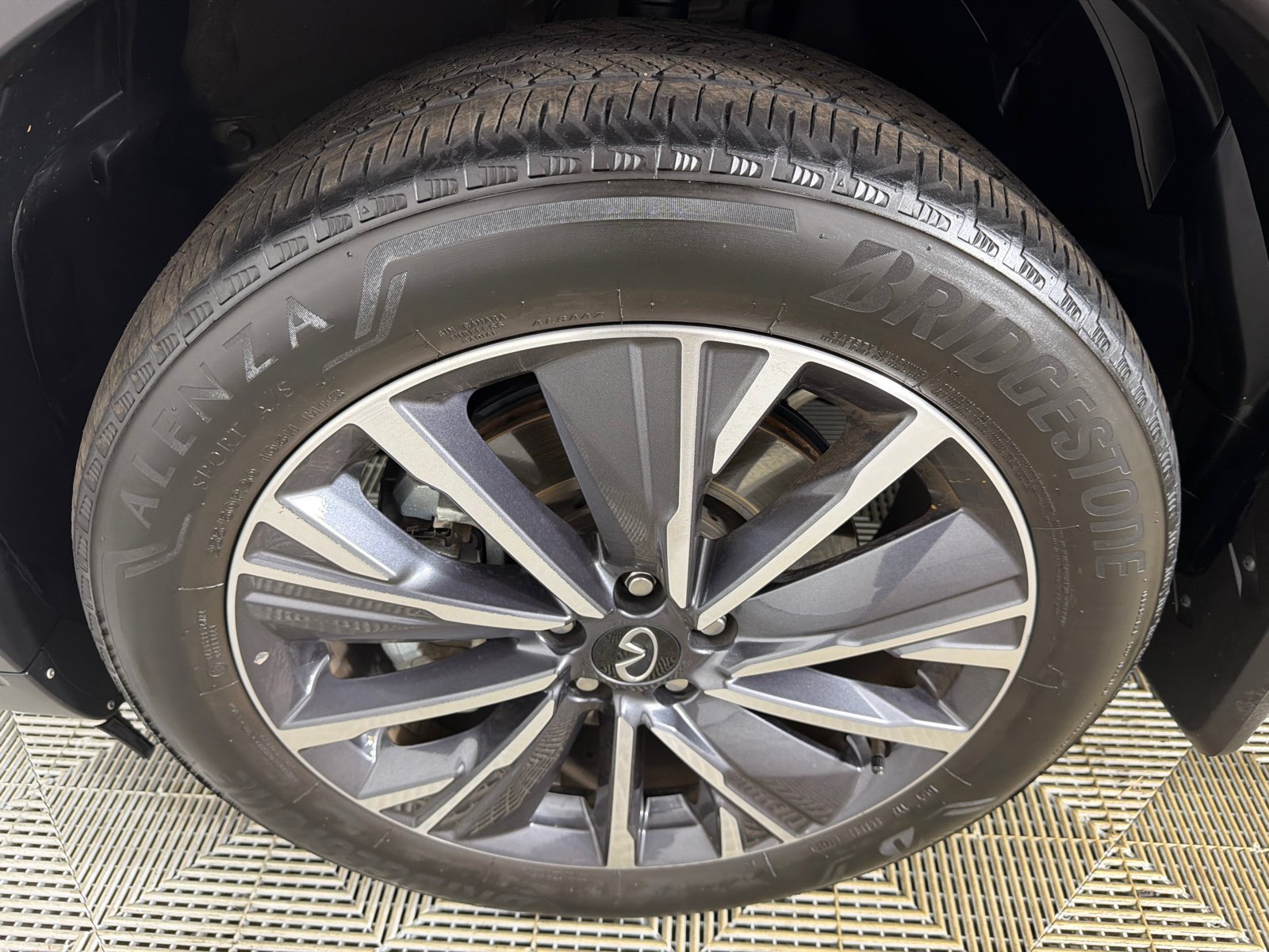 Used 2026 Mineral Black INFINITI LUXE image 13