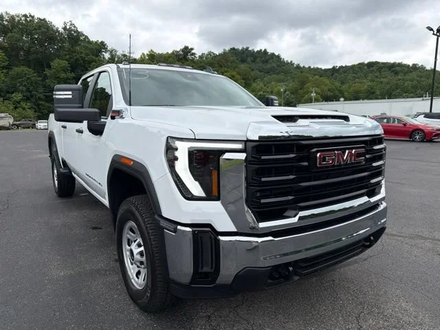 New 2026 Summit White GMC Pro image 2