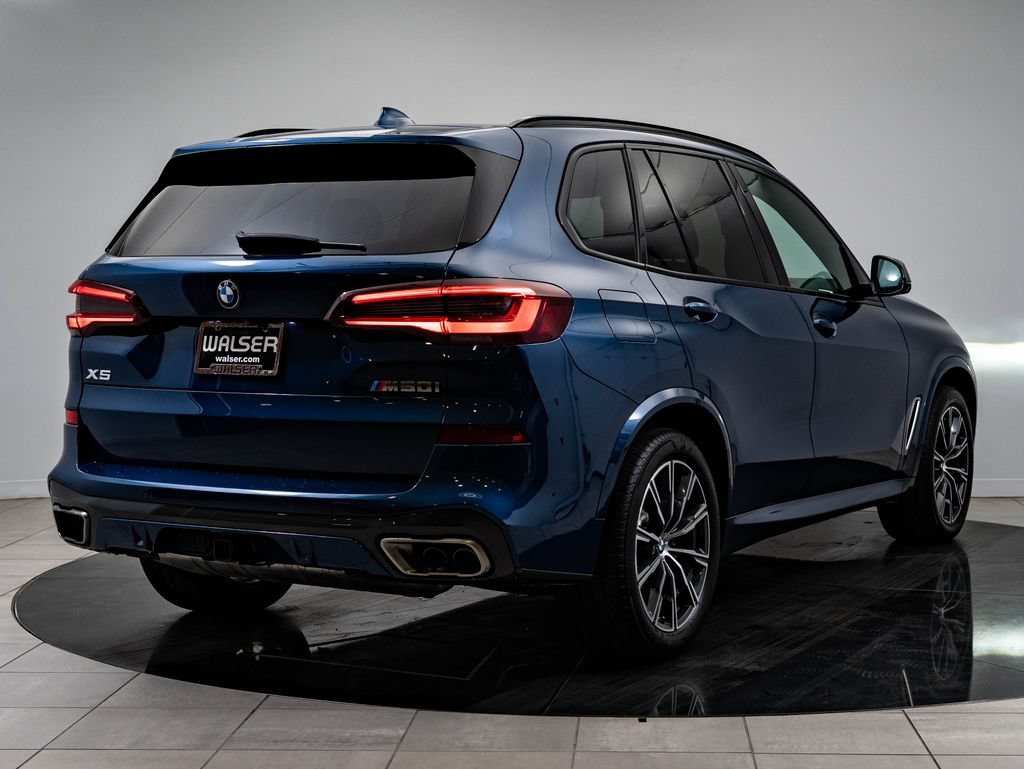 Used 2022 Phytonic Blue Metallic BMW M50i image 7