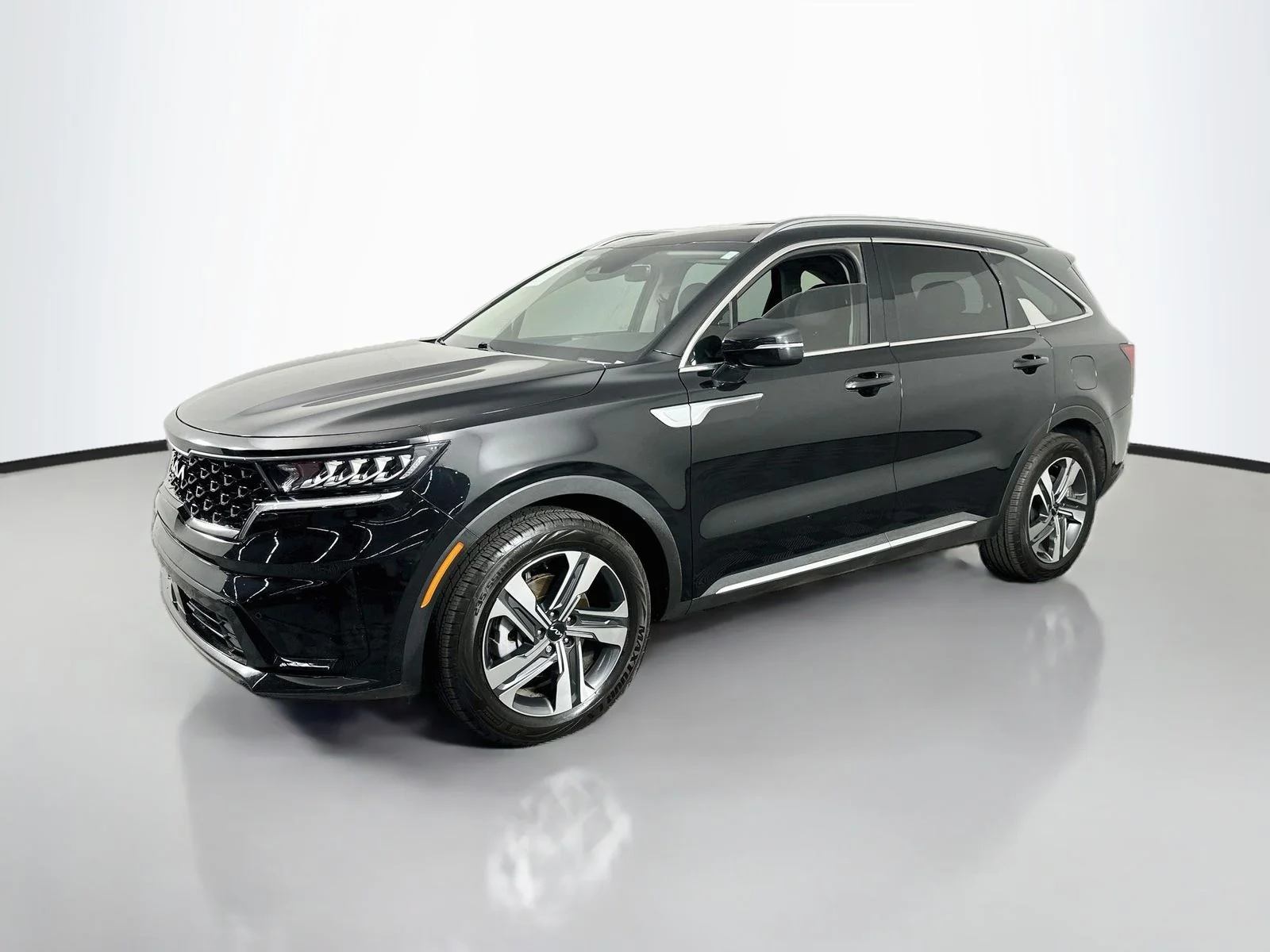 Used 2023 Aurora Black Kia EX image 3