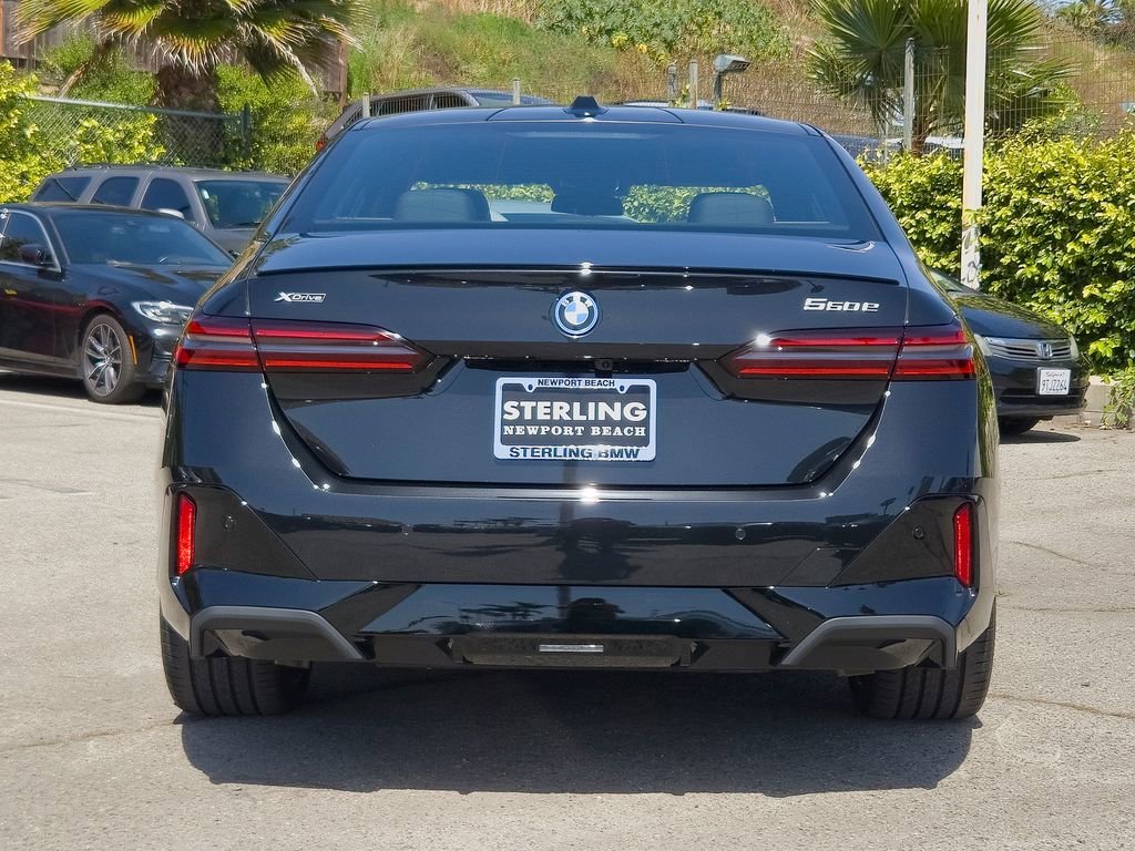 New 2026 Black Sapphire Metallic BMW 550e xDrive image 19
