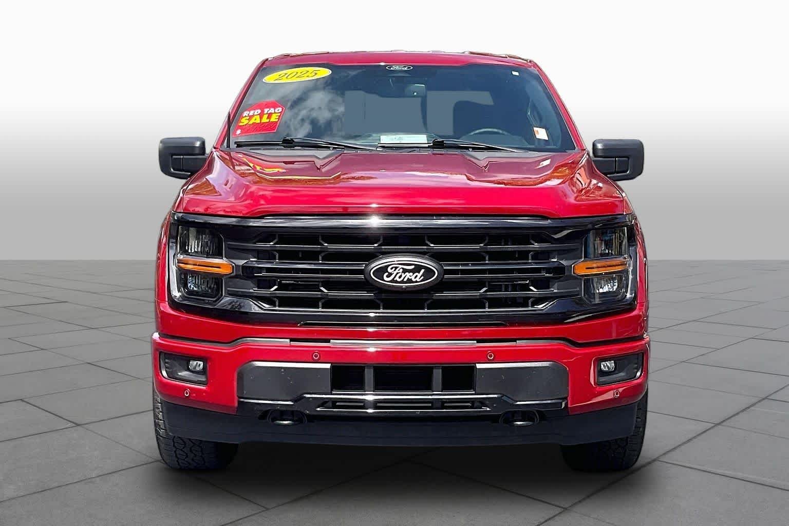 Used 2025 Rapid Red Metallic Tinted Clearcoat Ford XLT image 4