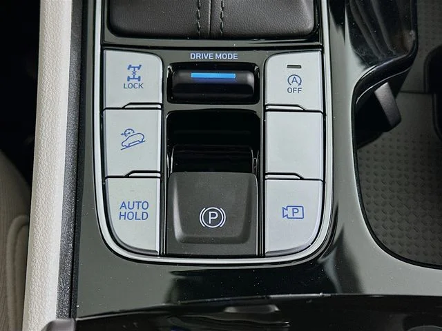 New 2026 Hyundai TUCSON SEL