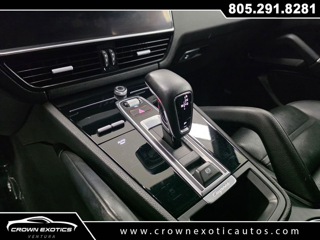 Used 2022  Porsche Base image 26