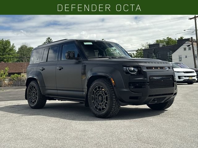 New 2026 Narvik Black Land Rover OCTA image 7