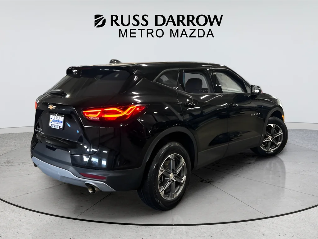 Used 2023 Black Chevrolet LT image 5