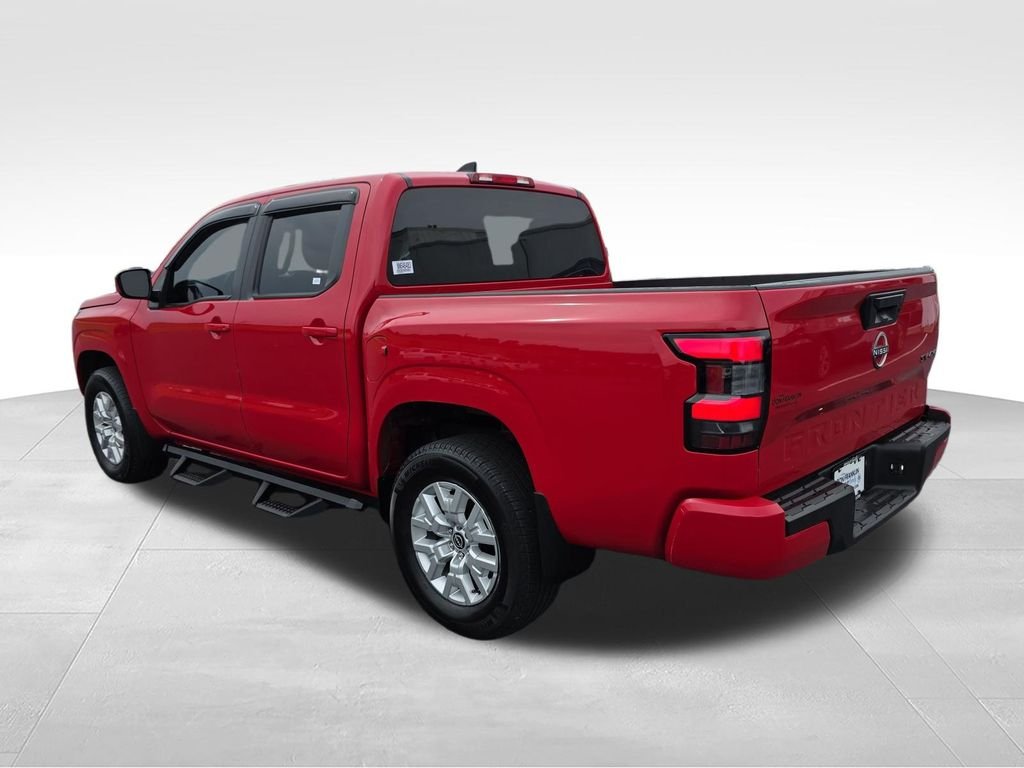 Used 2022 Red Nissan SV image 3