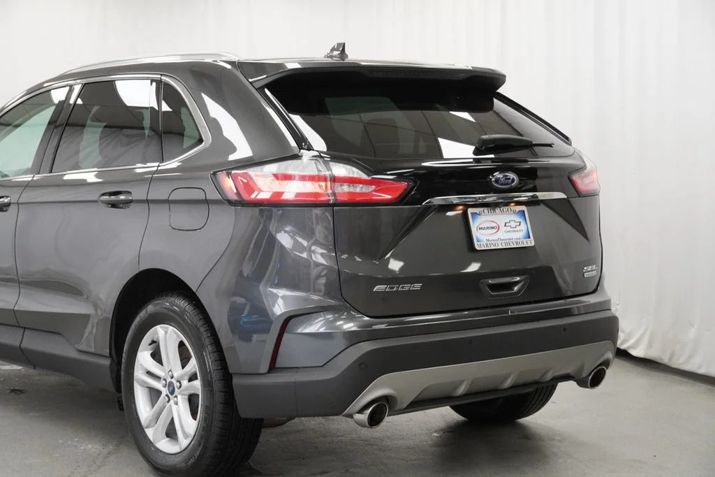 Used 2019 Gray Ford SEL image 37