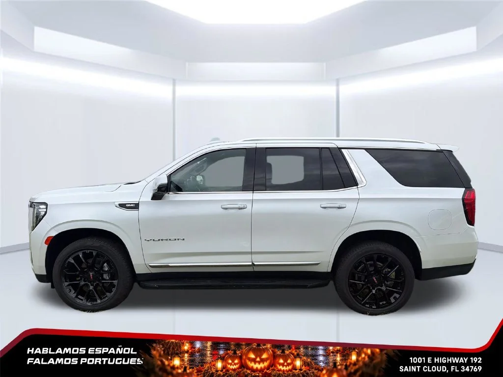 Used 2022 WHITE FROST TRICOAT GMC SLT image 2