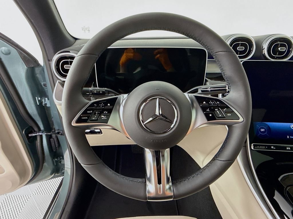 New 2026 Verde Silver Metallic Mercedes-Benz GLC 300 image 44