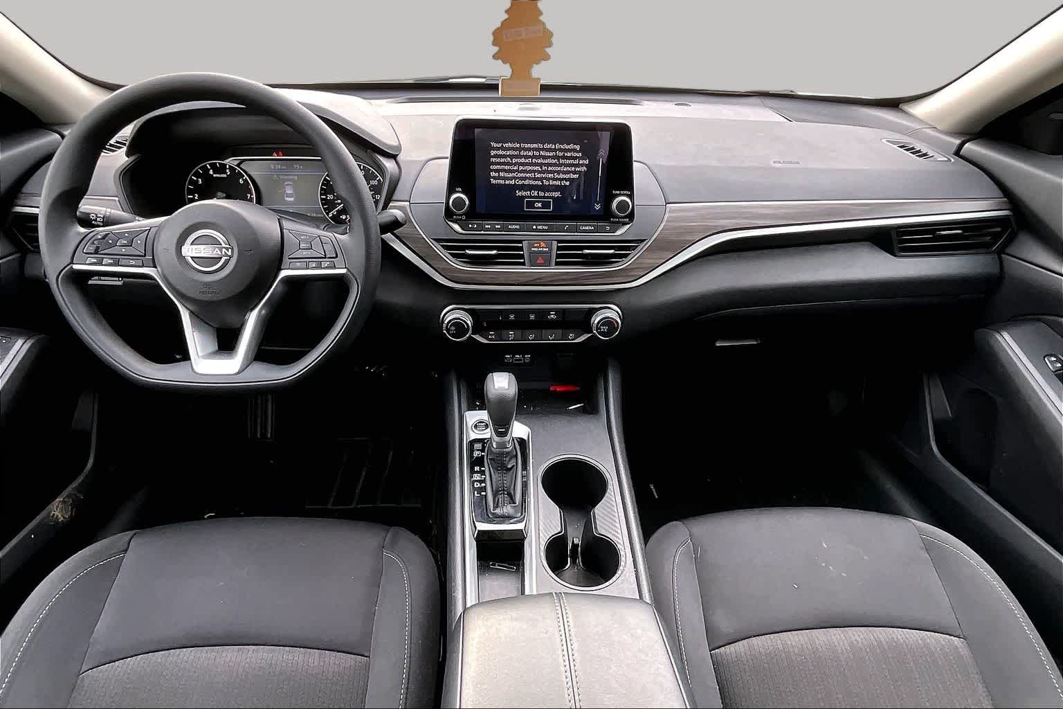 Used 2025 Glacier White Nissan SV image 14