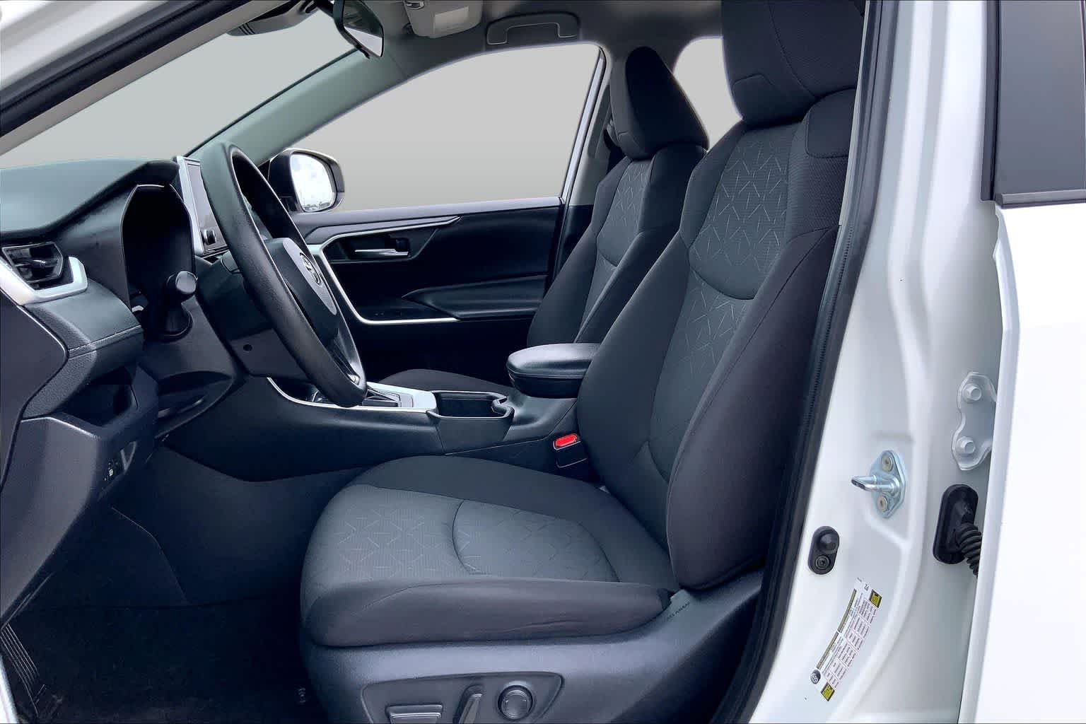 Used 2024 Ice Cap Toyota XLE image 8