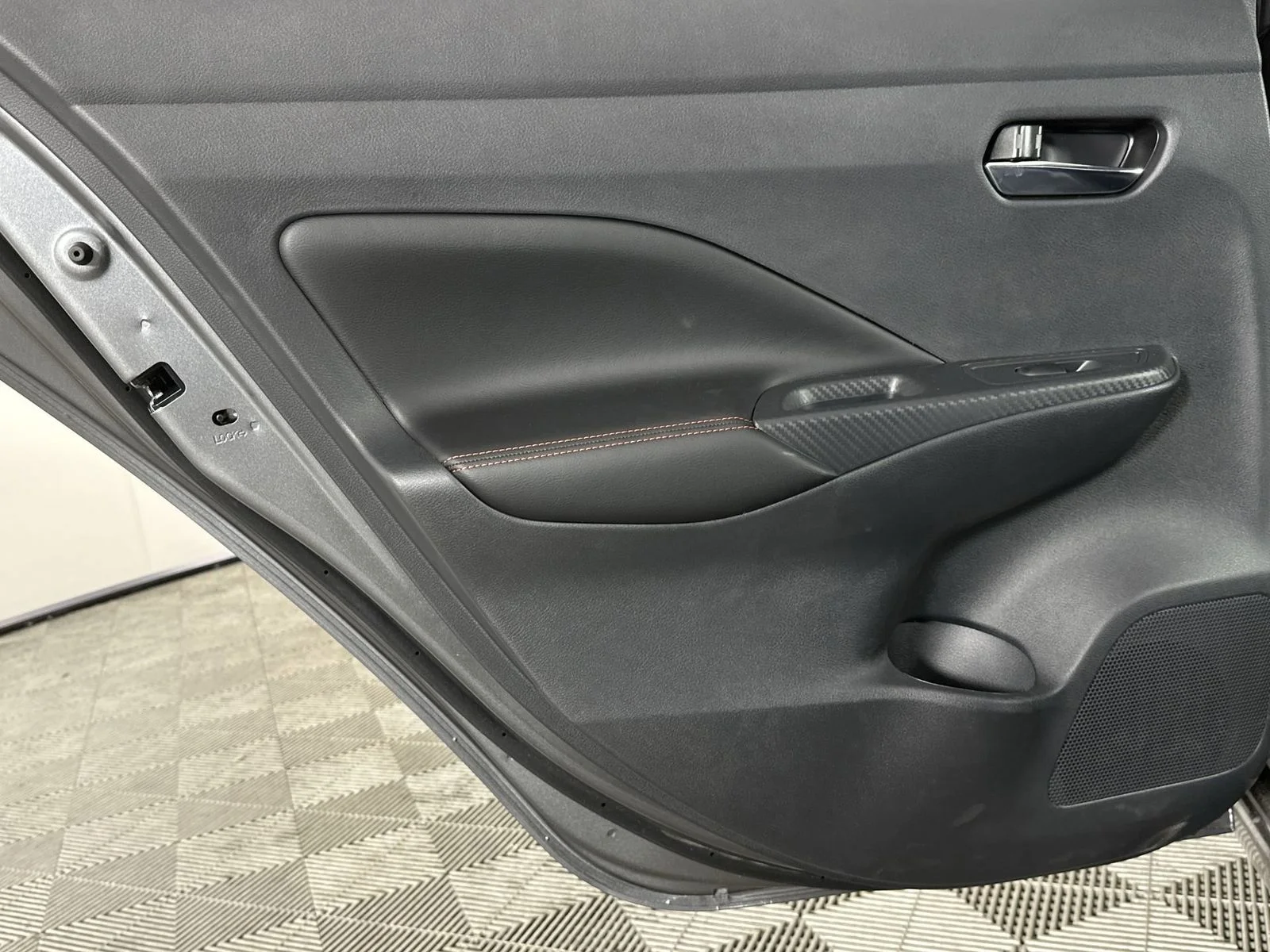 2025 Nissan Versa Sedan SR - Photo 30