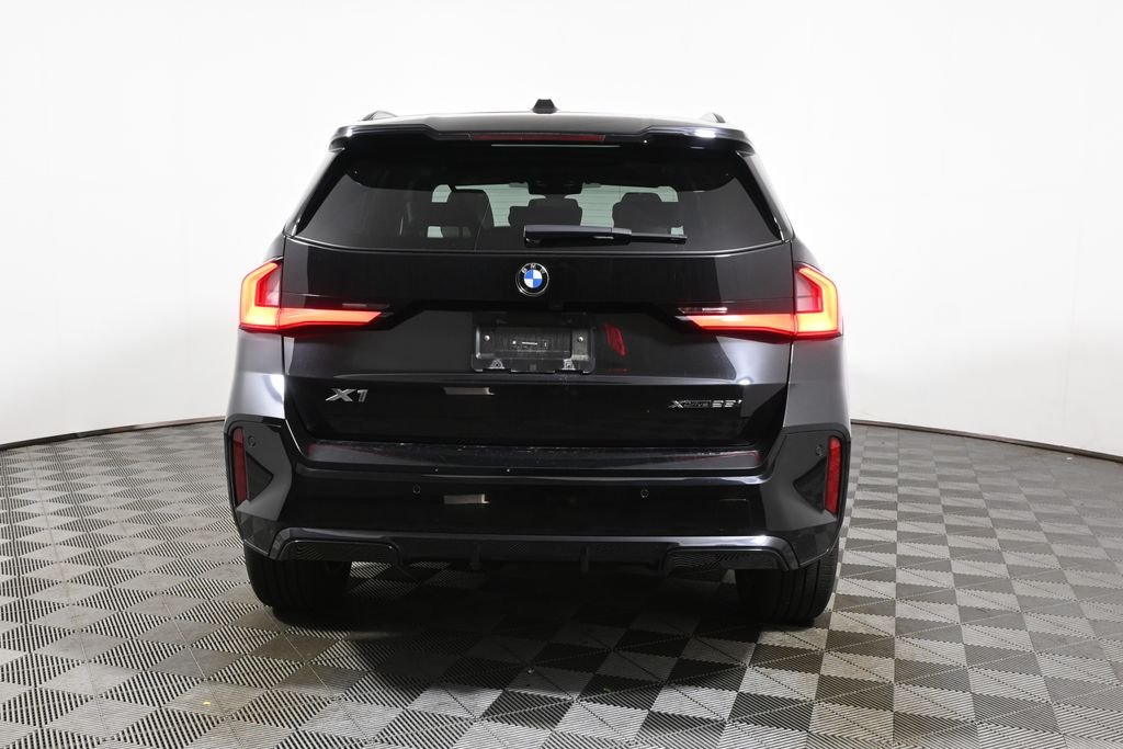 Used 2024 Black BMW xDrive28i image 10