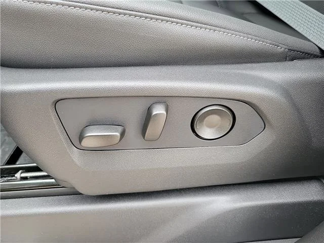 New 2026 Onyx Black GMC SLT image 15