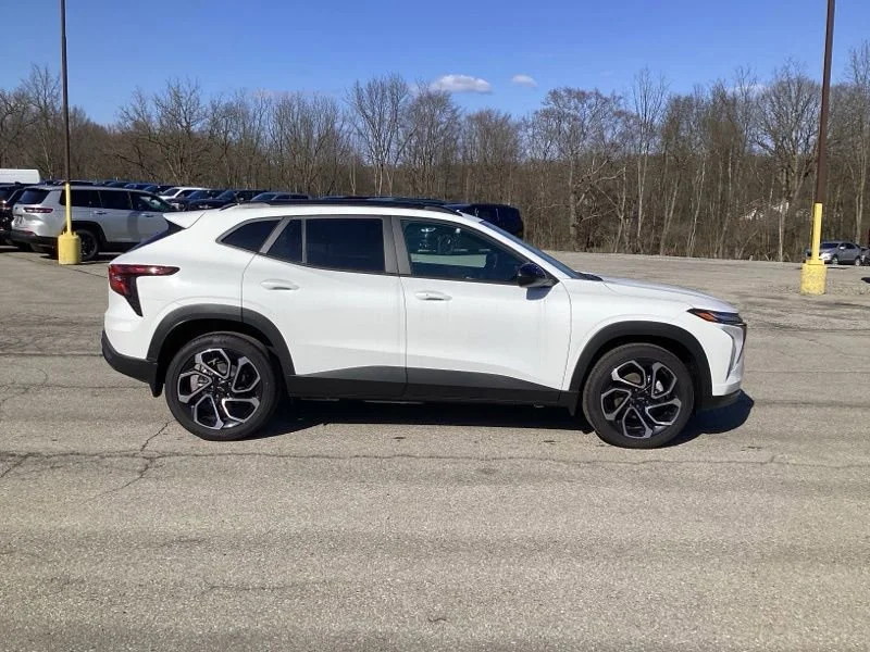 2026 Chevrolet Trax RS - Photo 8