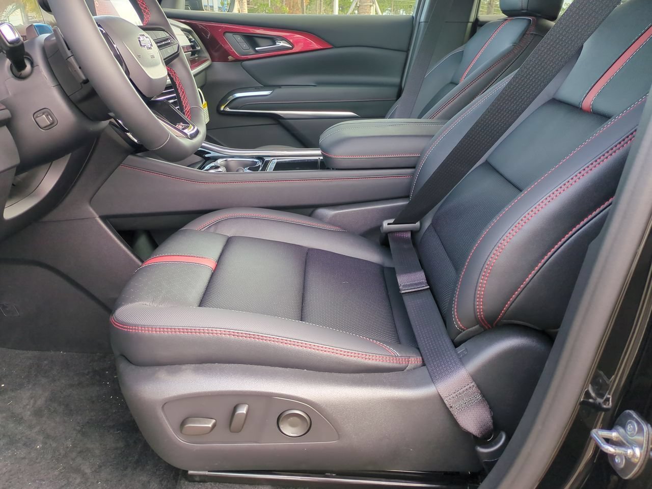 Used 2026 Mosaic Black Metallic Chevrolet RS image 24