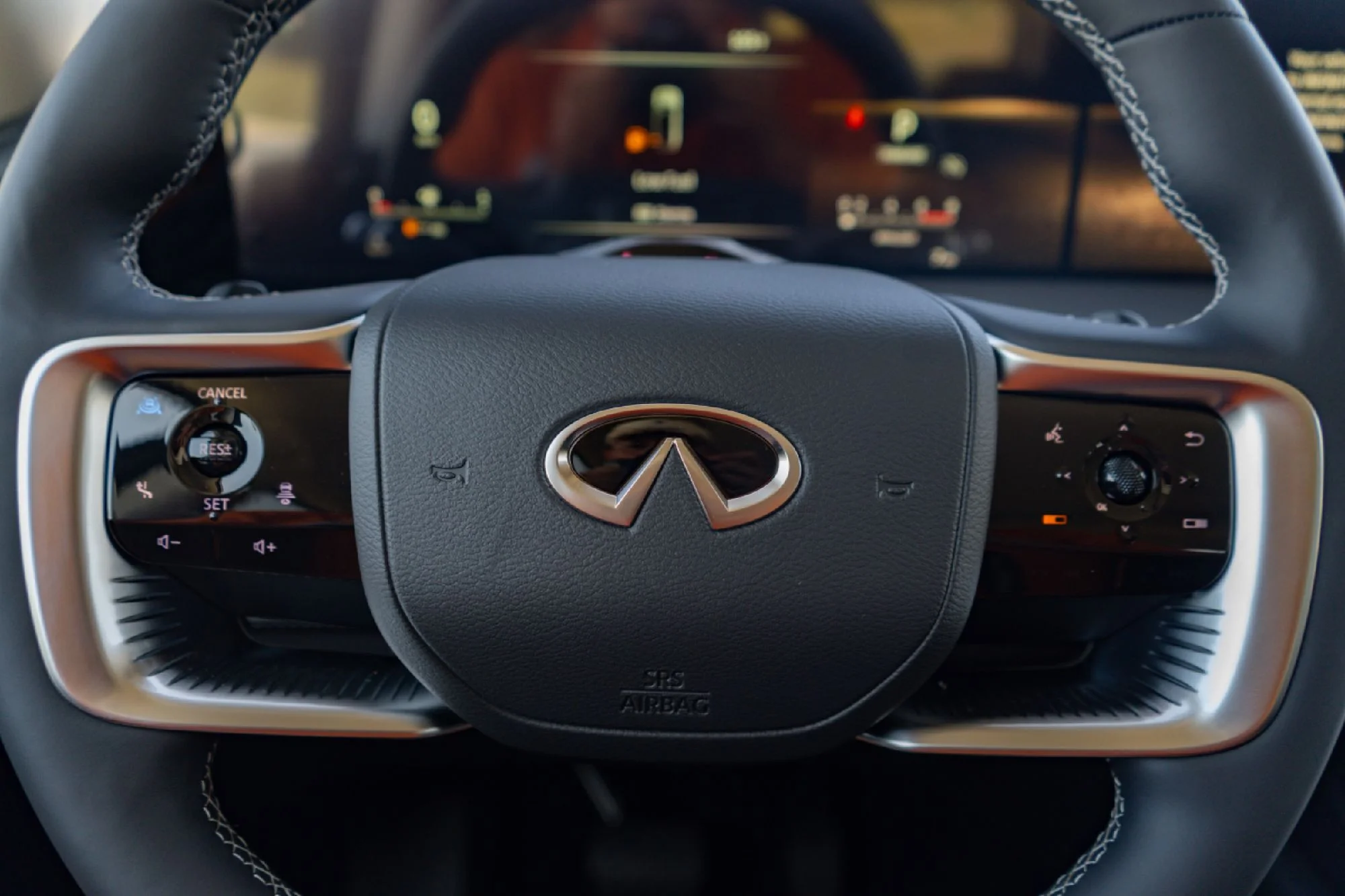 New 2027 RADIANT WHITE INFINITI Luxe 2WD image 11
