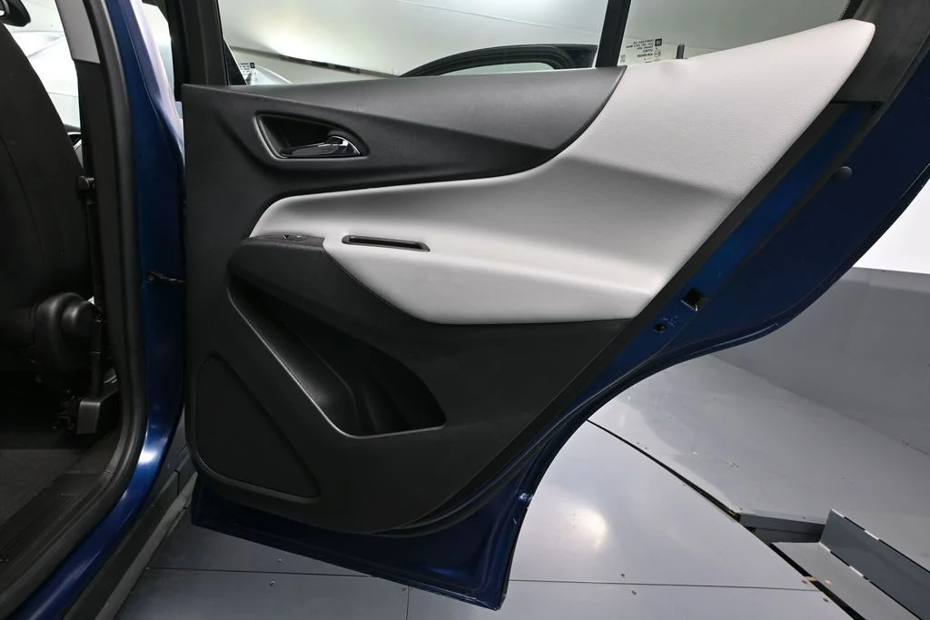 Used 2022 Blue Chevrolet LS image 39