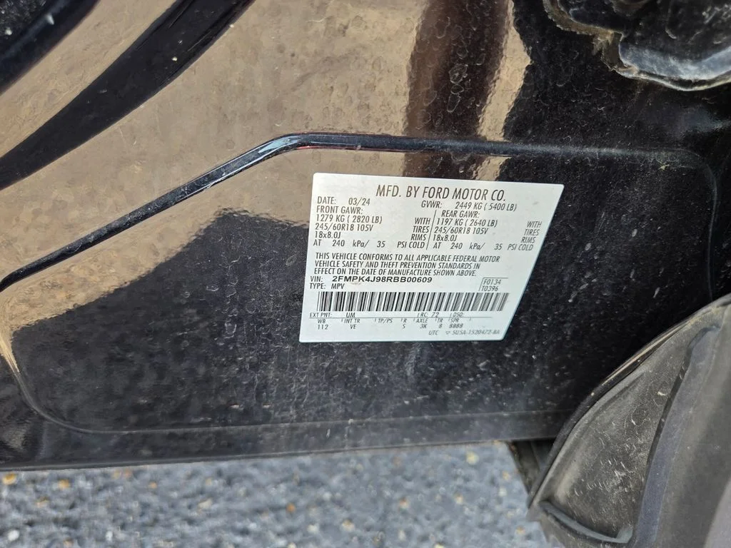 Used 2024 Black Ford SEL image 31