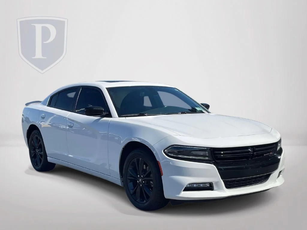 Used 2021 White Dodge SXT image 2
