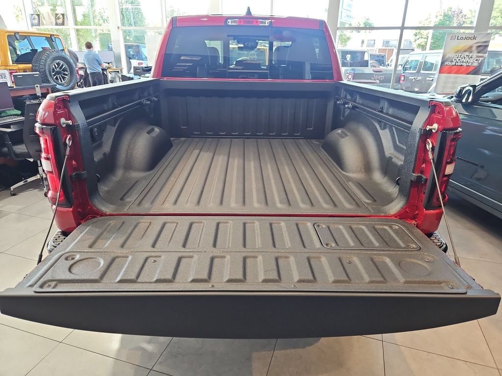 New 2026 Molten Red Pearl-Coat Exterior Paint RAM Laramie image 9