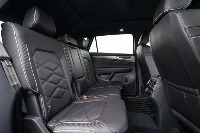 2026 Volkswagen Atlas Cross Sport SE w/Tech - Photo 15
