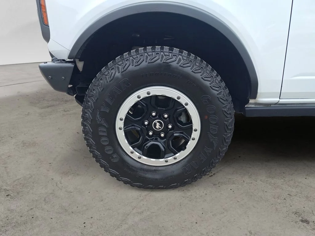 Used 2023 White Ford Badlands image 14
