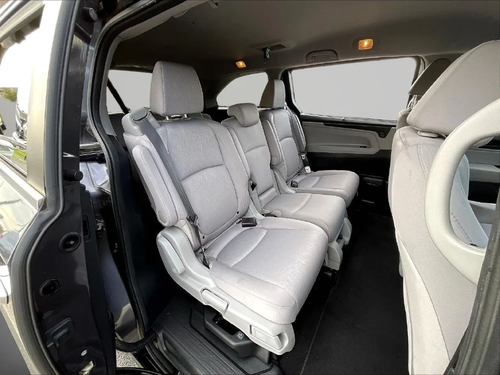 Used 2020  Honda EX image 25