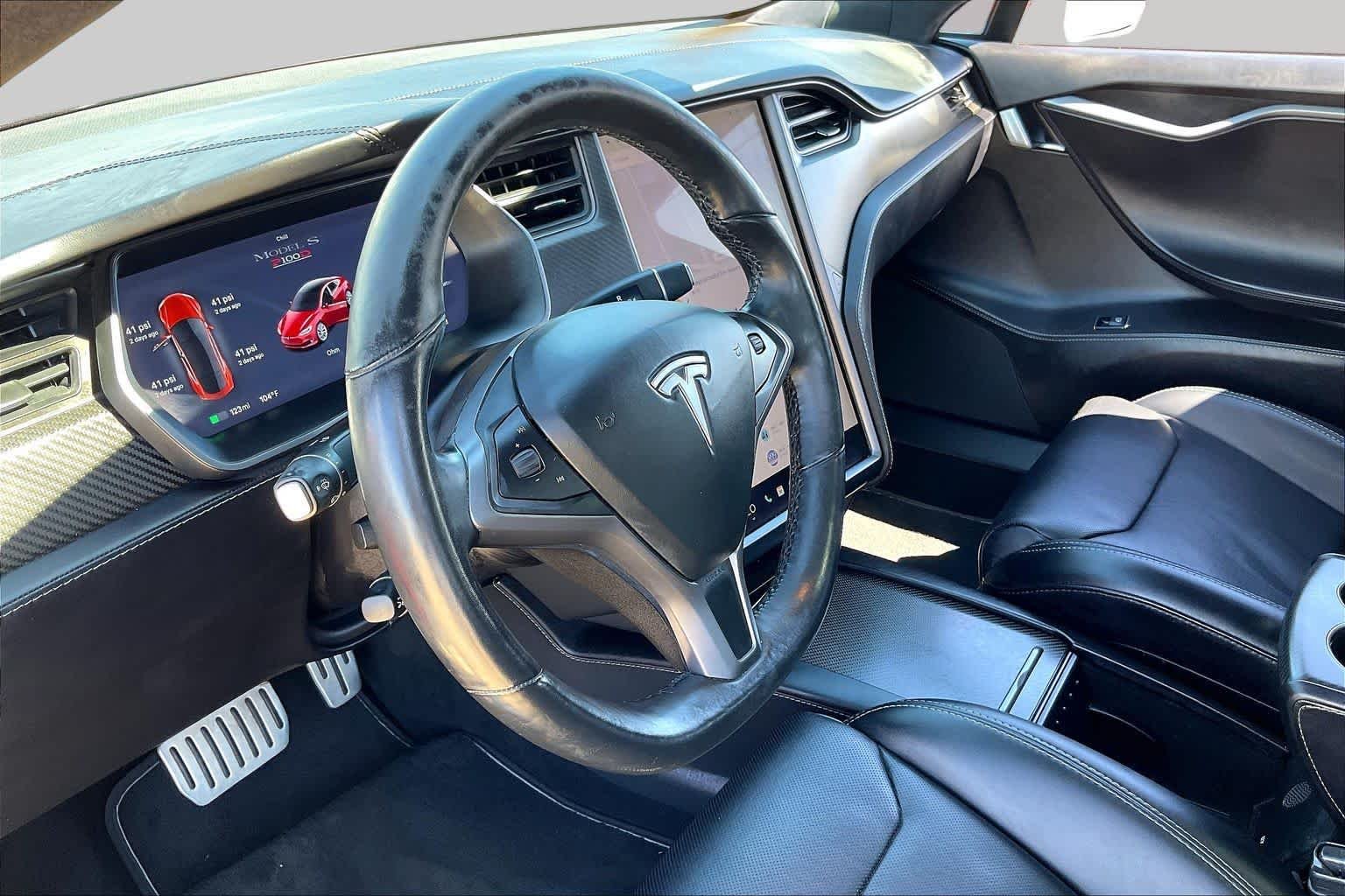 Used 2018 Red Multi-Coat Tesla 75D image 16