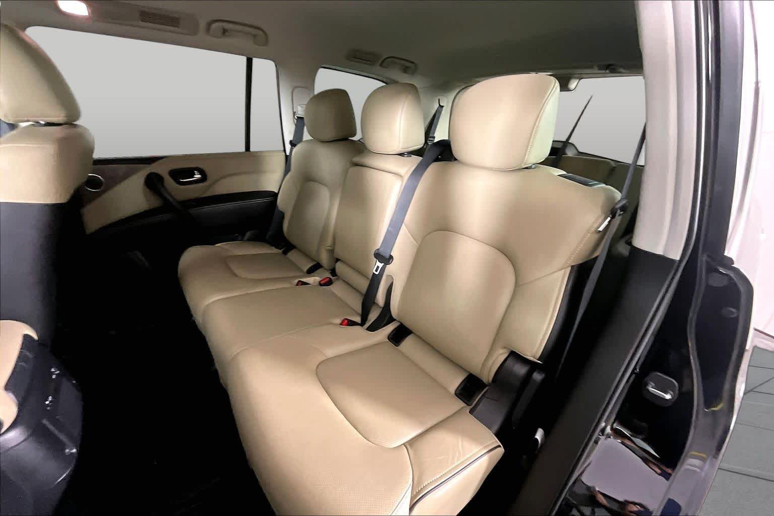Used 2023 Black Obsidian INFINITI PREMIUM SELECT image 17