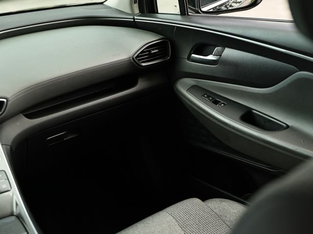 Used 2023 Twilight Black Hyundai SE image 27