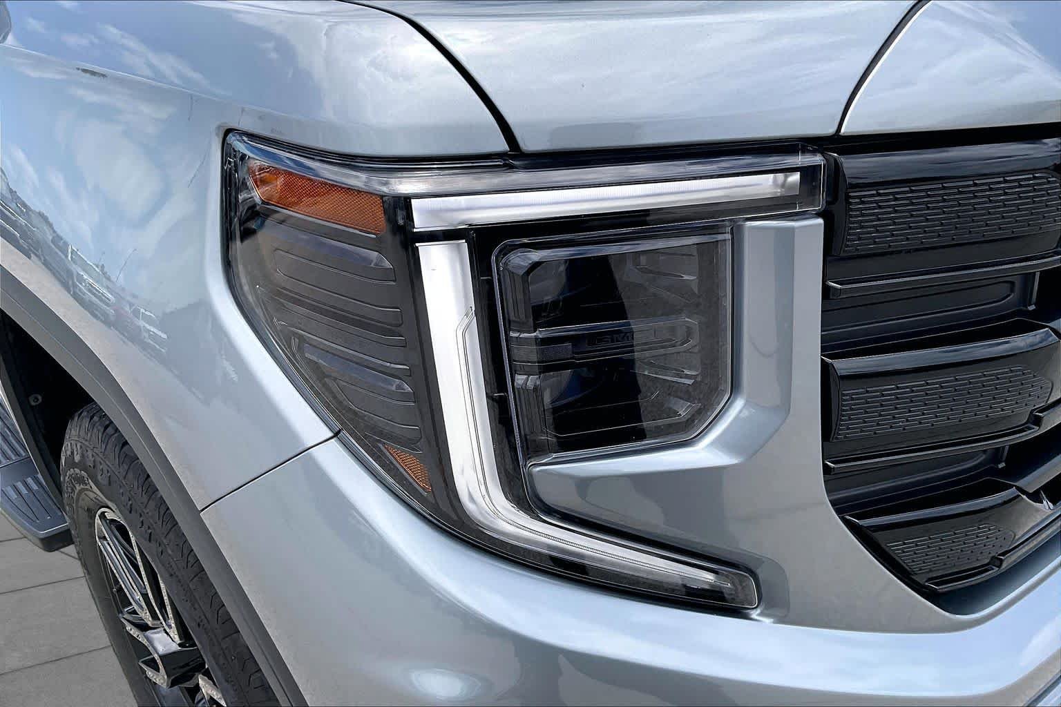 Used 2024 Sterling Metallic GMC Elevation image 28