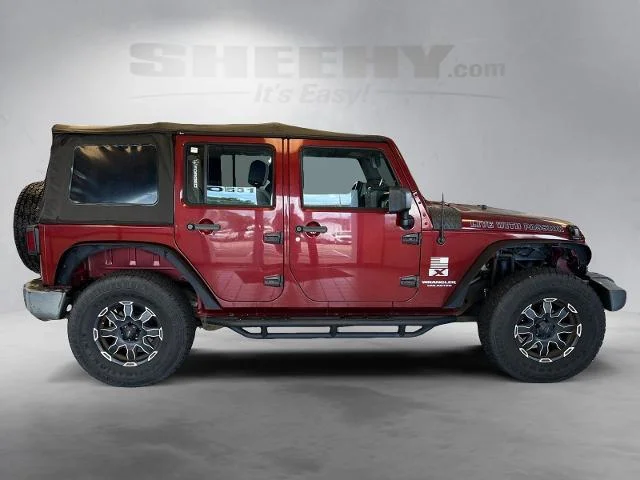 Used 2007 Red Rock Crystal Pearlcoat Jeep  image 9