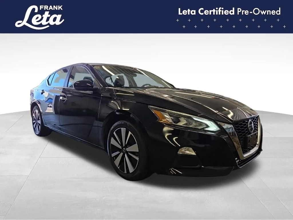 Used 2022 Black Nissan 2.5 SV image 8