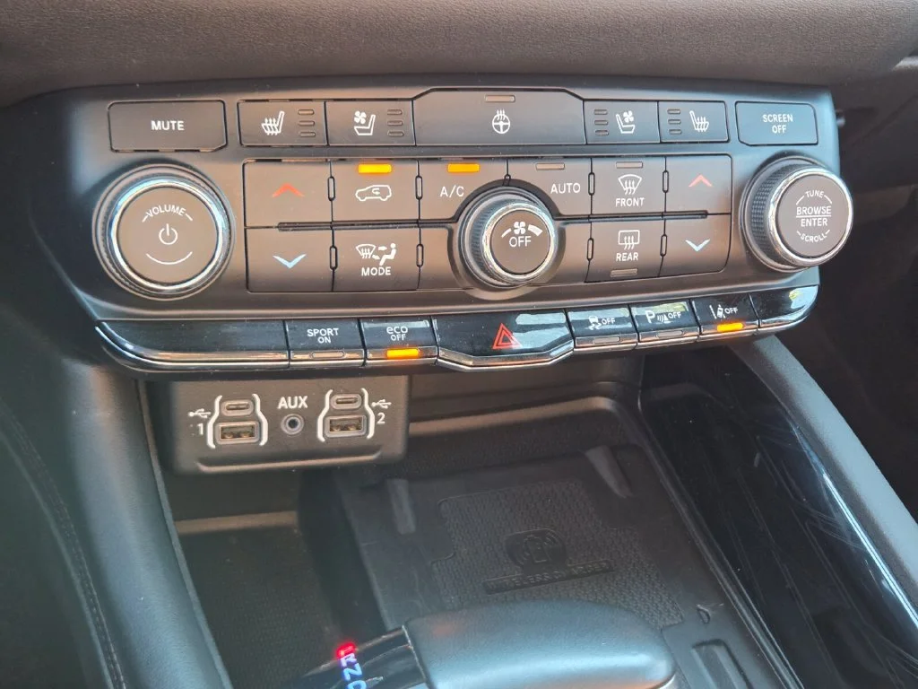 Used 2022 White Dodge Citadel image 35