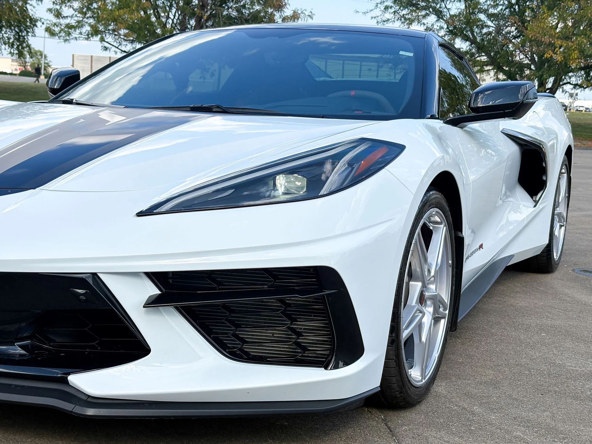 Used 2023 White Chevrolet Stingray image 7