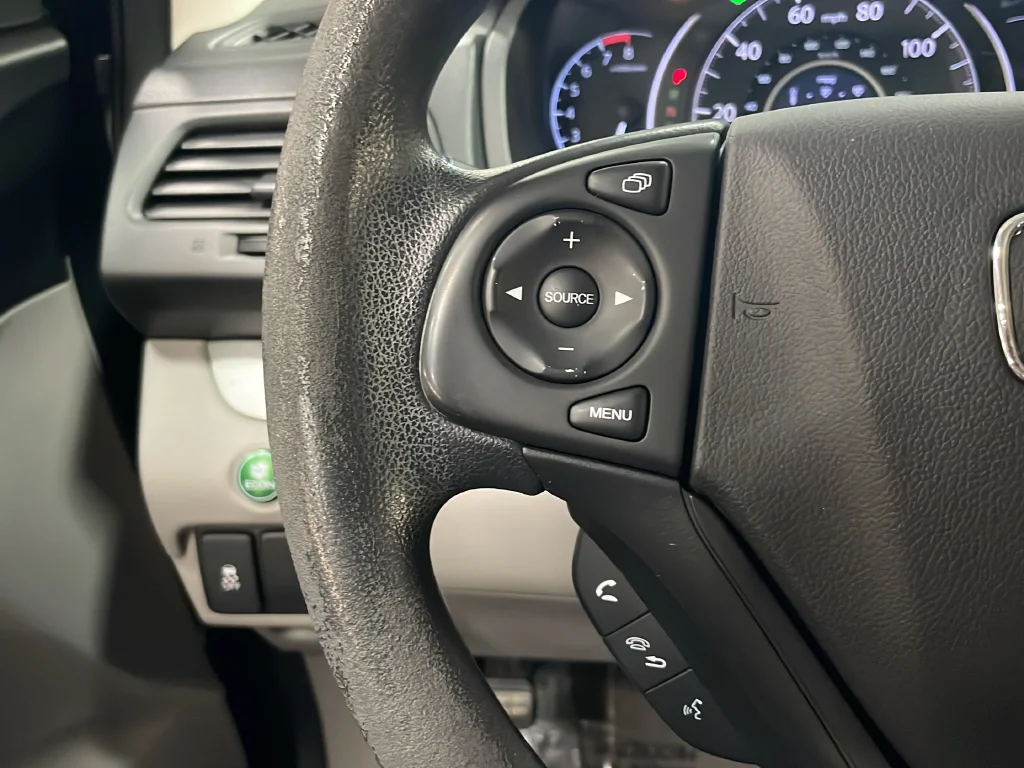 Used 2013 Gray Honda LX image 16