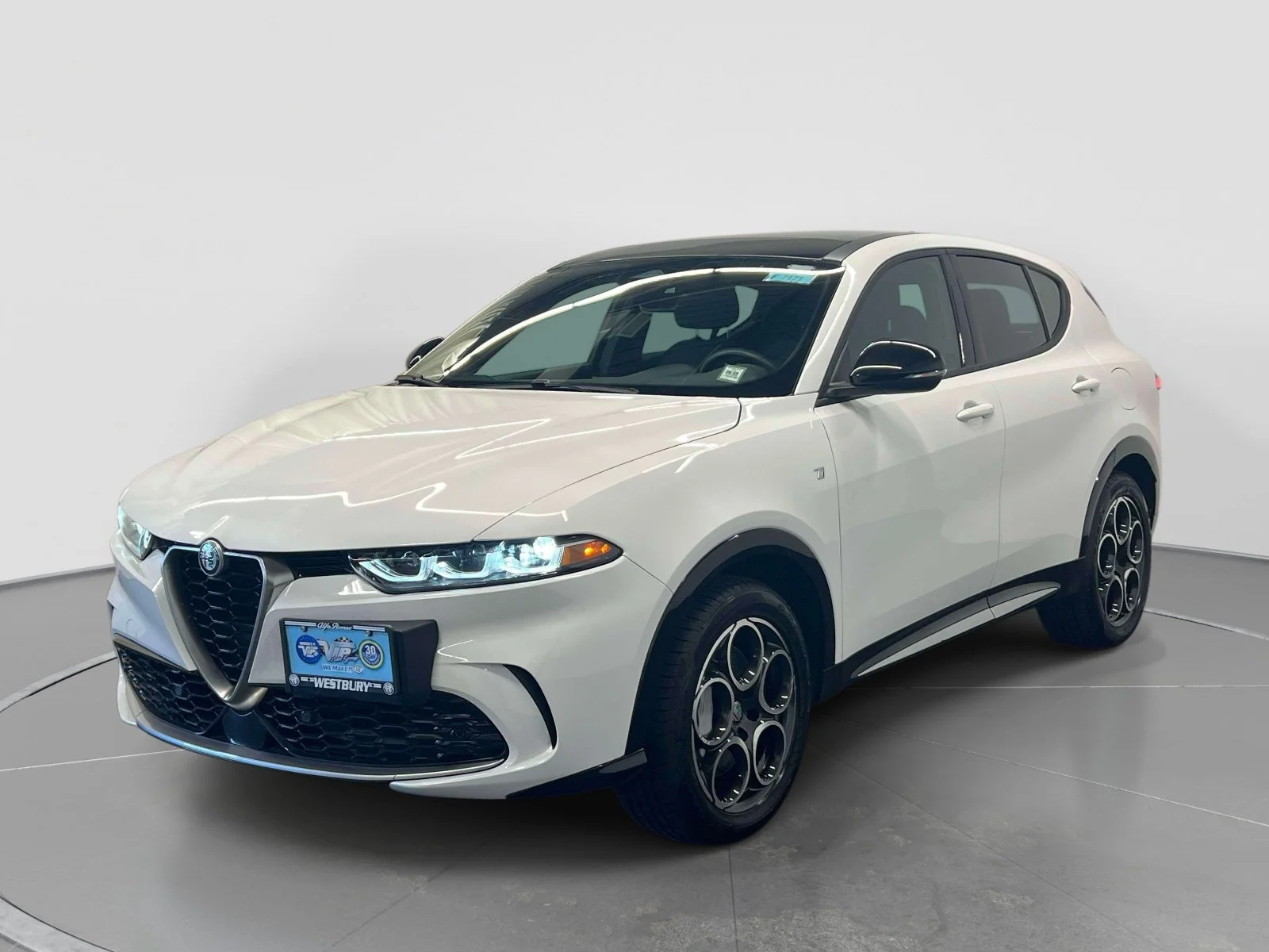 Used 2024 Milano White Alfa Romeo Ti image 4