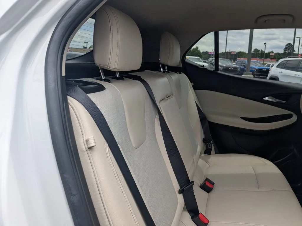Used 2022 Summit White Buick Select image 25