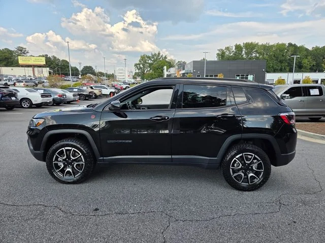 Used 2024 Black Jeep Trailhawk image 4