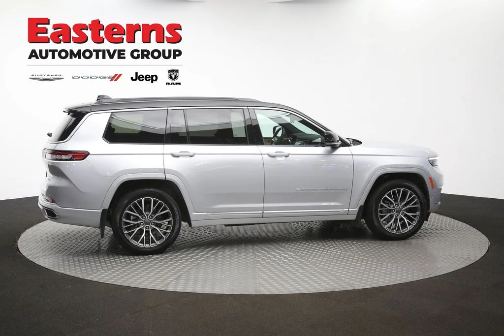 Used 2024 Silver Jeep Summit image 48