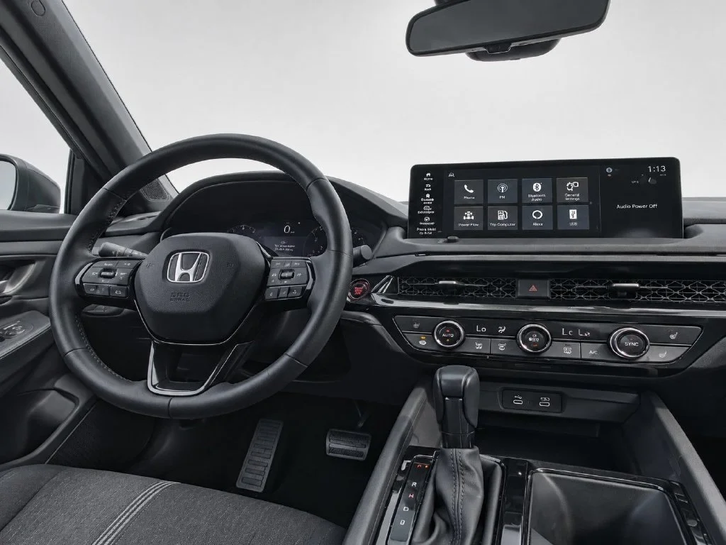 Used 2023  Honda Sport image 29