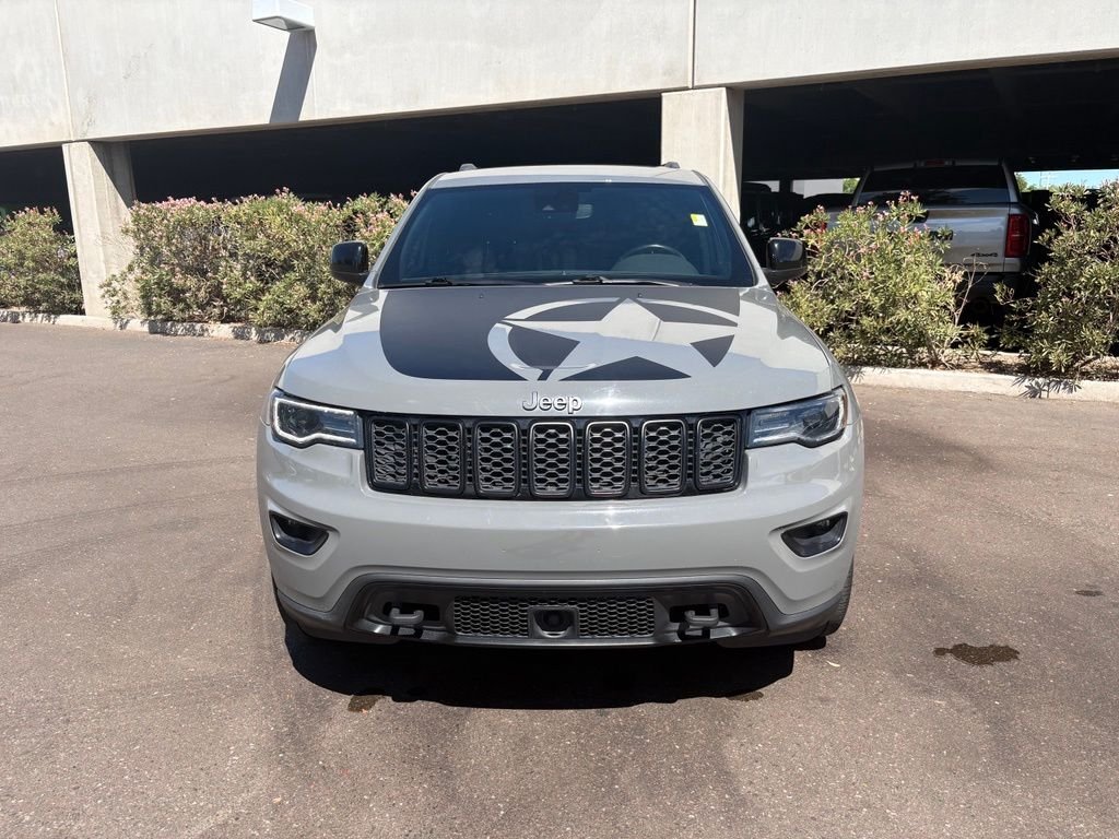 Used 2021 Gray Jeep Laredo image 3