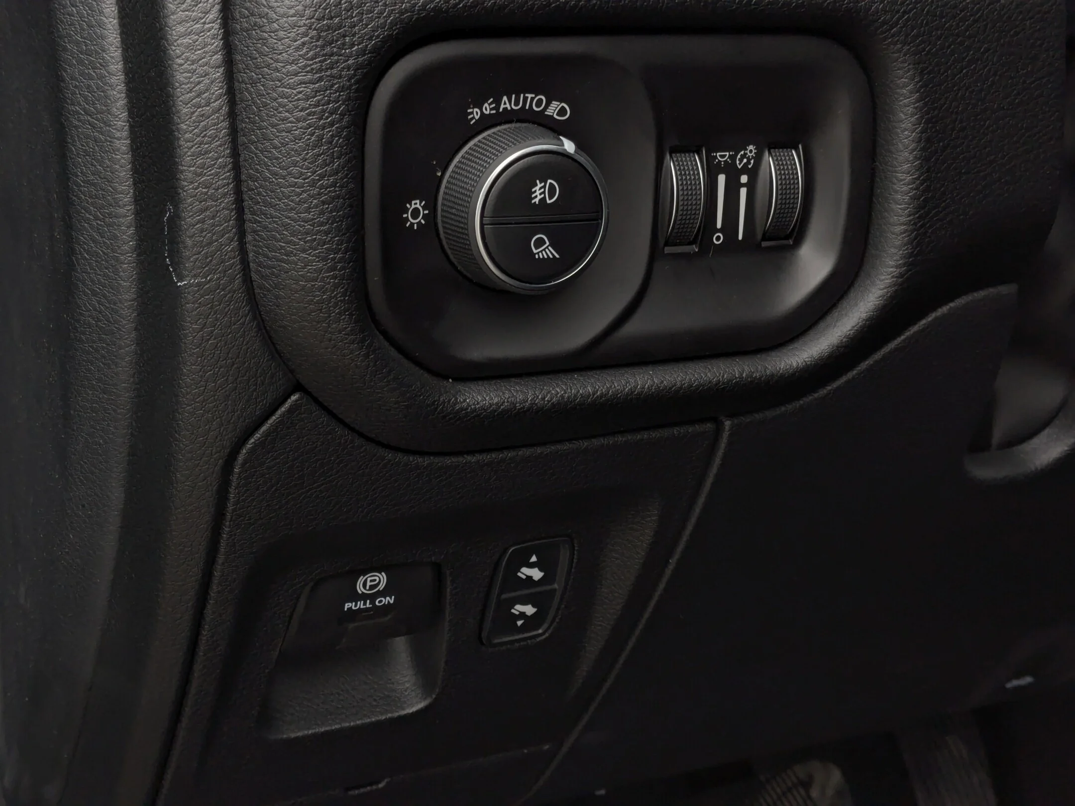 New 2026 Black RAM Sport - - Pano Sunroof - Sport Perf Hood - Anti-Spin Rear Axle - Trailer Brake Control & More! image 15