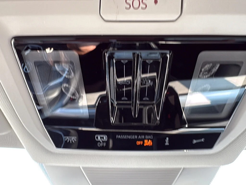 2025 Volkswagen Tiguan SE - Photo 22