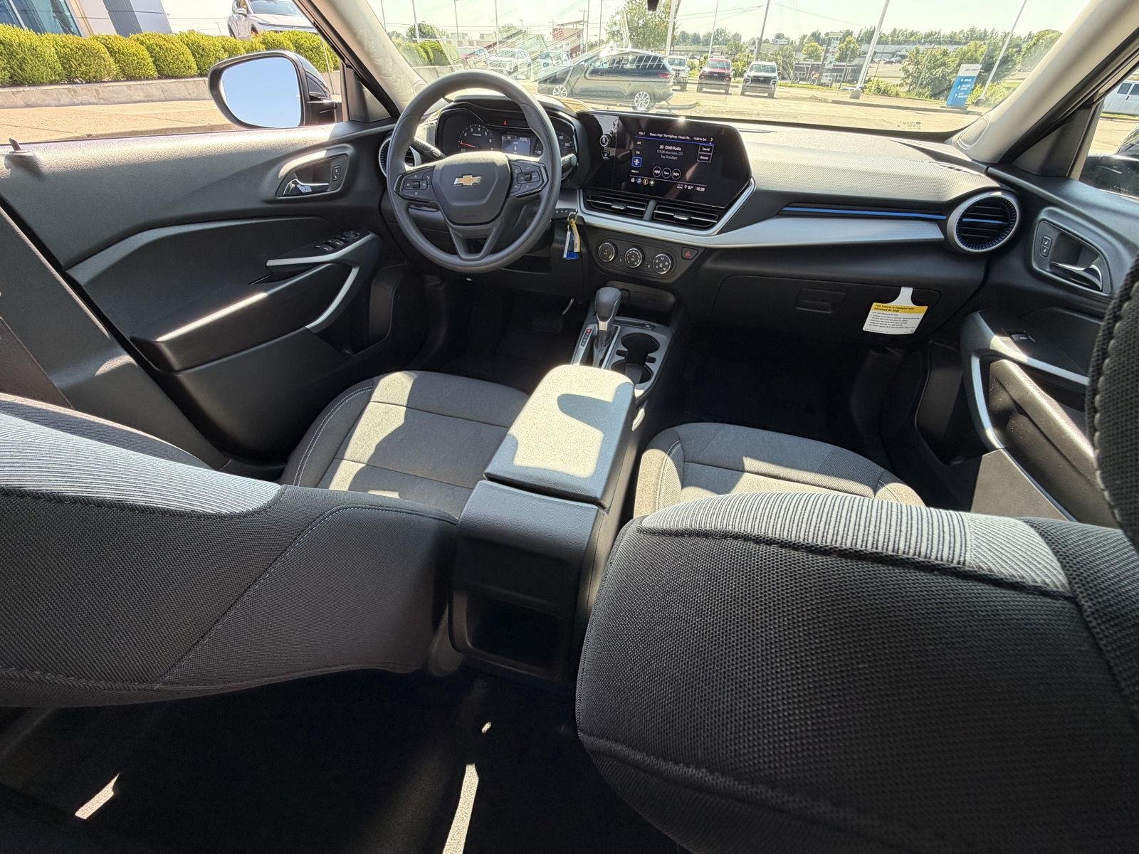 2026 Chevrolet Trax LS - Photo 28