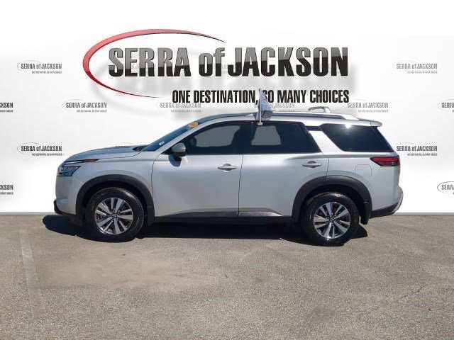 Used 2024  Nissan SL image 6