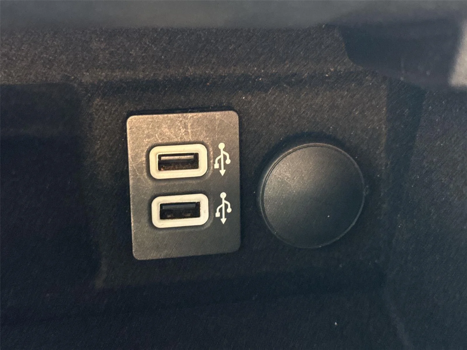Used 2019 Infinite Black Metallic Lincoln Select image 36
