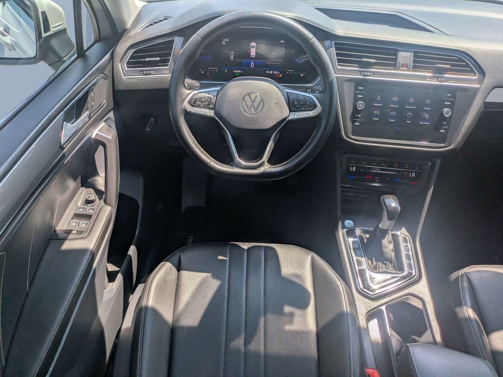 Used 2023 White Volkswagen 2.0T SE image 16